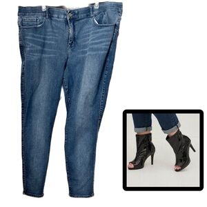 TORRID BUNDLE! Bombshell Skinny Jeans + Patent Leather Peep Toe Heel Bootie